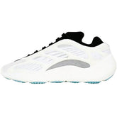 YEEZY 700 WHITE #