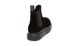(WMNS) Alexander McQueen Hybrid Chelsea Boot 'Black Suede' 586398WHXK61000 #