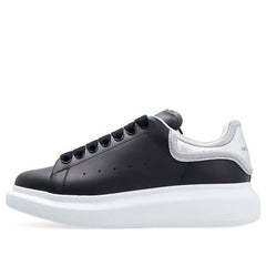 (WMNS) Alexander McQueen Larry Oversized Sneakers 'Black White' 685666WIBN64063 #
